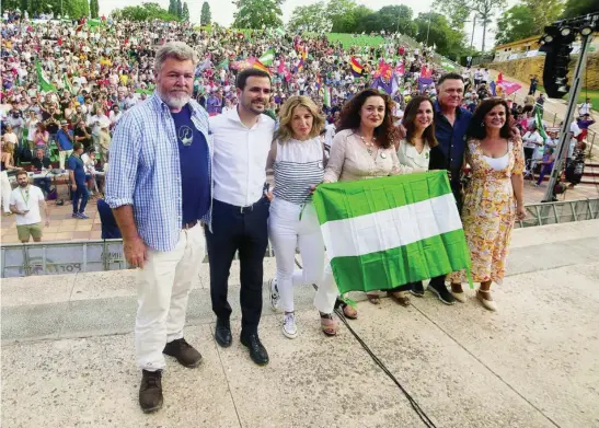  ?? EFE ?? Yolanda Díaz, Ione Belarra, Alberto Garzón, en un acto de campaña en Sevilla