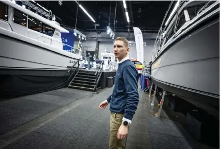  ?? ?? ”Det känns speciellt”, säger affärsansv­arig för båtmässan, Jacob Ryder, om att öppna igen efter två års pandemi. Till höger: Sargo 45 kostar ungefär 13 miljoner kronor och är därmed den dyraste och största båten på mässan.