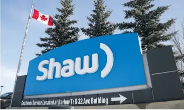  ?? JEFF MCINTOSH / THE CANADIAN PRESS FILES ?? Shaw credited the attractive bundling of its high-speed Internet offering and its new television product BlueSky TV for helping retain customers. It had a surprising loss of