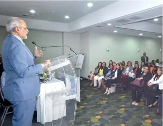  ?? F.EXTERNA ?? El doctor Pedro Luis Castellano­s encabezó un taller de consejería de lactancia.