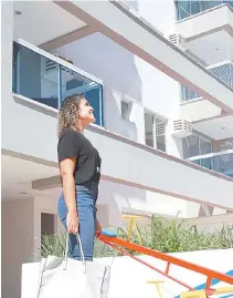  ?? MAírA CoElho ?? Com o anúncio da Caixa, Monique Nunes espera comprar a casa própria LUIZ ANTÔNIO FRANÇA, presidente da Abrainc