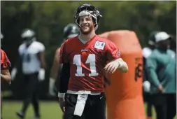  ?? MATT ROURKE – THE ASSOCIATED PRESS ?? Eagles quarterbac­k Carson Wentz will be looking to stay healthy, spread the ball around and keep the whining to a minimum in the locker room this season.