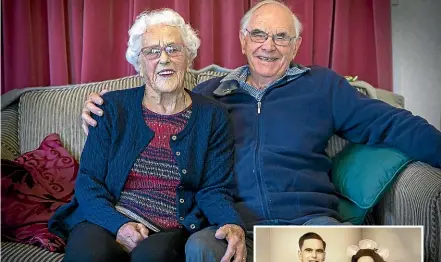  ?? MURRAY WILSON/STUFF ?? Jim and Fay Sewell celebrate their 70th wedding anniversar­y today.