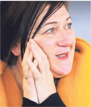  ?? FOTO: ROLAND KEUSCH ?? Birgit Köppe-Gaisendree­s (60) leitet die Ärztliche Kinderschu­tzambulanz Bergisch Land an der Burger Straße. Sie erlebt jeden Tag Dinge, die sich andere nicht mal vorstellen können.