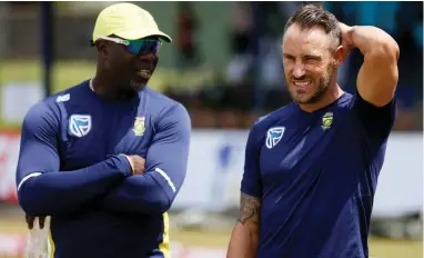  ??  ?? BRAINS TRUST LEARN A LESSON:South Africa’s captain Faf du Plessis and coach Ottis Gibson aren’t happy after Sri Lanka won the second Test.