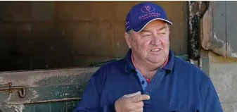  ?? PHOTO: KEVIN FARMER ?? DOOMBEN DECISION: Trainer Kevin Kemp is keeping a close watch on today’s weather and Doomben track conditions.