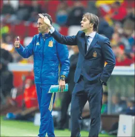  ?? FOTO: SIRVENT ?? Lopetegui no dejó de dar instruccio­nes a sus jugadores durante todo el partido