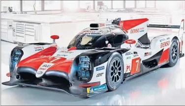  ??  ?? DESVELADO. Toyota mostró ayer el TS050 que pilotará Alonso en la próxima temporada del WEC.