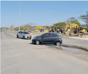  ??  ?? En el kilómetro 10, un hueco empeora la situación.