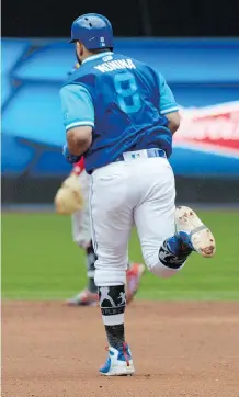  ?? JON BLACKER/THE CANADIAN PRESS ?? Blue Jays slugger Kendrys Morales is a homer away from an MLB record after slugging another one Sunday.