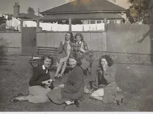  ??  ?? Photograph­ed in 1949 by their 21-year-old colleague Winsome Bellamy, star measurers (above, from left) Verlie Maurice, Renee Day, Patricia Lawler, Jean Campbell and Margaret Colville enjoy lunch in Observator­y Park, Sydney.