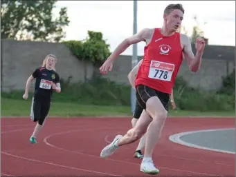  ?? Picture: Paul Reilly ?? Lee McGuinness in 200m action for Drogheda & District AC.