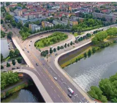  ?? FOTO: BECKER&BREDEL ?? 55 000 Fahrzeuge überqueren täglich die Westspange.