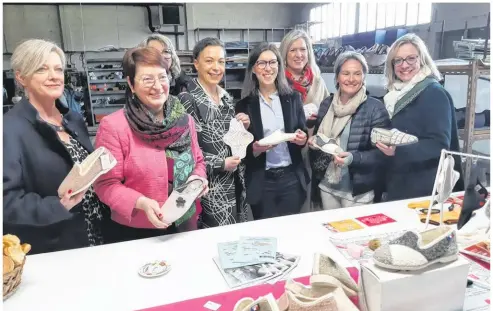  ?? Julie HURISSE-Actu Le Mans ?? Une visite de Plastigom à l’occasion de la journée internatio­nale des droits des femmes.