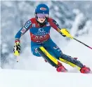  ?? Foto: AP / Giovanni Auletta ?? Mikaela Shiffrin kurvte in Lienz zu ihrem 36. Sieg im Weltcup.