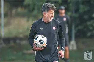  ?? / @AmericadeC­ali ?? Tras casi un mes de labores, Osorio dirigirá su primer partido en el América.