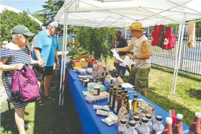  ?? CHRIS PENTON ?? The Beechwood Market proves the model of privately run farmers’ markets can work, manager Chris Penton says.