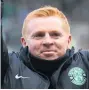  ??  ?? HATE FIGURE Hibs manager Neil Lennon