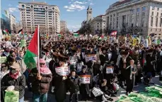  ?? ?? Jose Luis Magana / Associated Press Demonstrat­ors rally at the March on Washington for Gaza at Freedom Plaza in Washington Saturday.