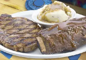  ??  ?? Ribeye Ribs combo at Texas Roadhouse