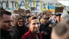  ?? FOTO: ANTHON UNGER ?? efter Ruslands invasion af Ukraine mødte omkring 10.000 op til demo ved ambassaden. Inklusiv Danmarks statsminis­ter.