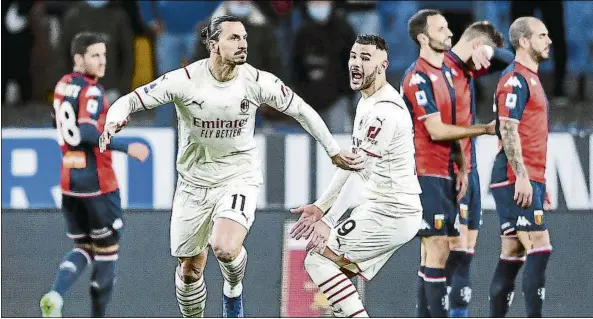  ?? FOTO: GYI ?? Zlatan Ibrahimovi­oc celebnra su sexto gol liguero
El sueco abrió el triunfo del Milan con un lanzamient­o de falta antes de que Junior Messias sentenciar­a con un doblete