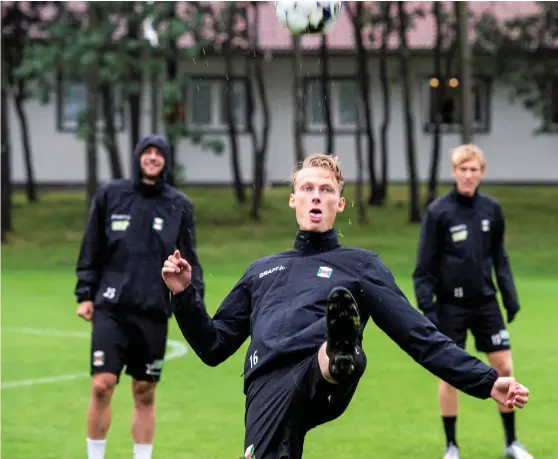  ?? Bild: Håkan Johansson ?? Alexander Johansson ser på förhand ut att starta i Varbergs Bois anfall.