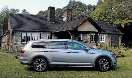  ??  ?? The Volkswagen Passat Alltrack poses outside Wilkinson’s Castle, a Chapman-taylor creation.