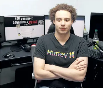  ?? THE ASSOCIATED PRESS FILES ?? Marcus Hutchins, who has been branded a hero for stopping the WannaCry global cyber attack in May, was arrested in the U.S. for allegedly trying to sell malware that can be used to steal banking informatio­n.