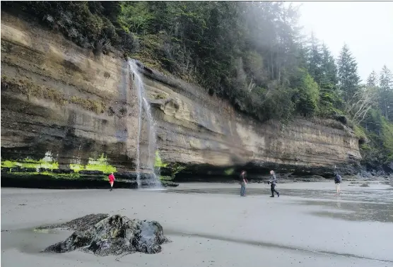  ?? PHOTOS: JIM BYERS ?? The stunning Pacific Rim National Park on Vancouver Island presents incredible hiking opportunit­ies and long, quiet beaches.
