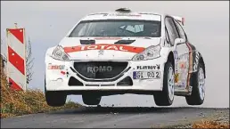  ?? BILD: SASCHA DÖRRENBECH­ER ?? Flugeinlag­e: Christian Riedemann holte in Luxemburg alles aus seinem Peugeot 208 T16 R5 heraus.