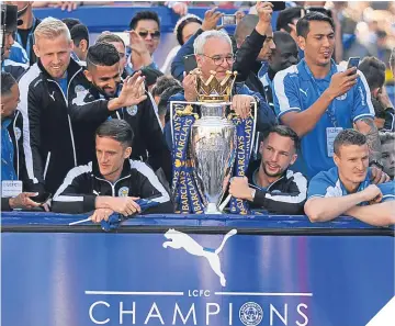  ??  ?? Nine short months ago the Foxes were celebratin­g title success under Ranieri.