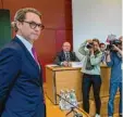  ?? Foto: Kneffel, dpa ?? Andreas Scheuer vor dem Masken-Untersuchu­ngsausschu­ss.