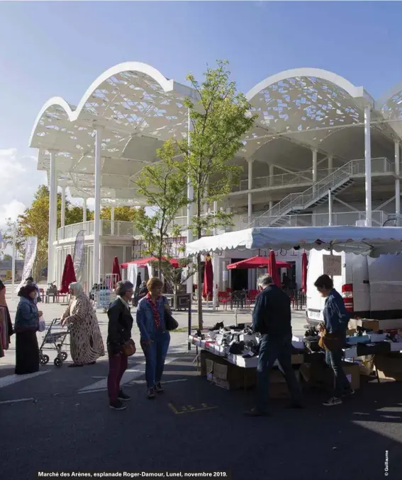  ??  ?? Marché des Arènes, esplanade Roger-damour, Lunel, novembre 2019.