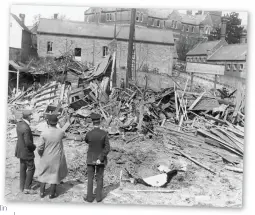  ??  ?? Bomb damage following a Zeppelin raid on Maldon, Essex, in 1915