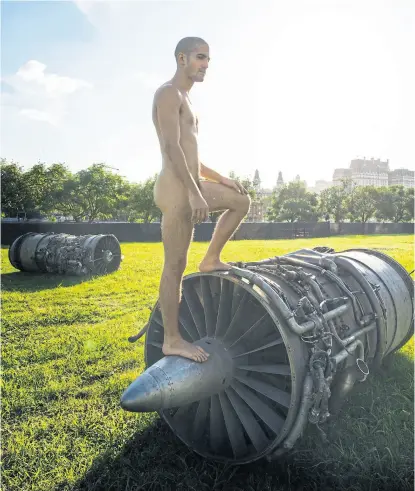  ?? Faena art center ?? El hombre y la máquina: las turbinas de aviones se resignific­an con los performers