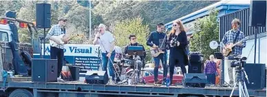  ?? Photo / Supplied ?? The Side Hustle Band in action at the Aroha Cruise In Event, Te Aroha, in 2020.