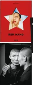  ??  ?? A destra, la cover del libro Ren Hang (Taschen, € 39,99), con tutte le foto del grande fotografo cinese (a lato). A sinistra, tre scatti contenuti nel volume.