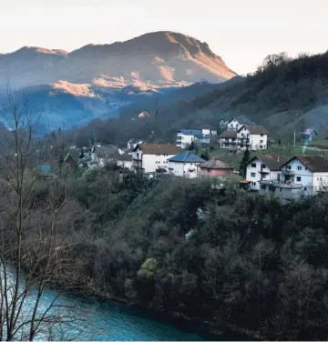  ?? ?? Rivier Drina in het zuiden van Bosnië en Herzegovin­a. In dit deel is de Buk Bijela-dam gepland.