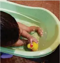  ??  ?? My nephew can play with a simple rubber duck for ages.