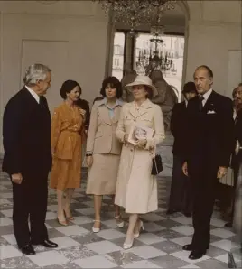  ?? (Photo Palais princier) ?? Le  juin , le couple Giscard d’Estaing reçoit, à l’Élysée, le prince Rainier et la princesse Grace, accompagné­s par la princesse Caroline.