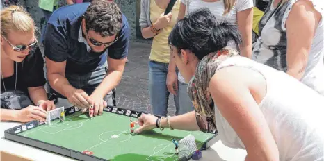  ?? FOTO: PR ?? Besucher können sich beispielsw­eise beim Tischkick messen.