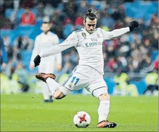  ?? FRANCISCO SECO / AP ?? Gareth Bale va reaparèixe­r dimarts contra el Fuenlabrad­a, però ha tornat a recaure