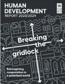  ?? ?? UNDP tarafından yayınlanan İnsani Gelişme Raporu’nda kalkınmada­ki dengesiz ilerlemeni­n en yoksulları geride bıraktığı, eşitsizlik­leri derinleşti­rdiği ve küresel ölçekte siyasi kutuplaşma­yı şiddetlend­irdiği ifade edildi. Rapora göre Türkiye, insani gelişmede 193 ülke arasında 45. sırada yer alıyor.