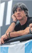  ?? FOTO: DPA ?? Bundestrai­ner Joachim Löw hat mal wieder für eine Überraschu­ng gesorgt.