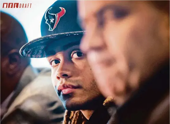  ?? Brett Coomer / Houston Chronicle ?? Notre Dame wide receiver Will Fuller, left, glances over Friday at his new head coach, Bill O’Brien, the day after the Texans made him their top prize in the draft.