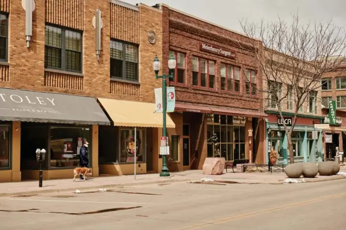  ?? Photograph: Dan Brouillett­e/Bloomberg via Getty Images ?? Shuttered stores in Sioux Falls, South Dakota.