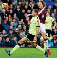  ??  ?? QUALITY FINISH: Jeff Hendrick stakes a claim for goal of the season with his superb opening strike