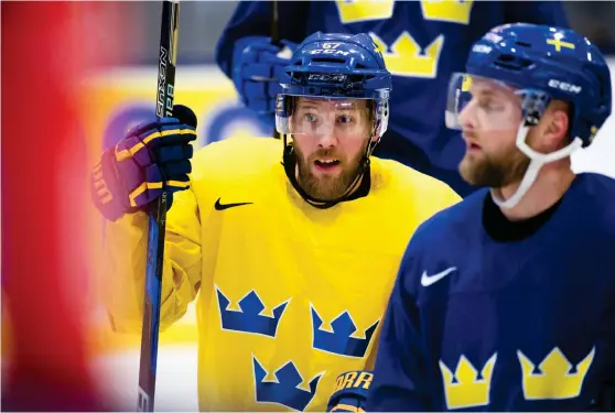  ?? Bild: SIMON HASTEGÅRD/BILDBYRÅN ?? SÄLLAN I FOKUS. Linus Omark i Tre Kronors Os-trupp spelar sin ishockey i relativ anonymitet i Salavat Julajev från Ufa till vardags.