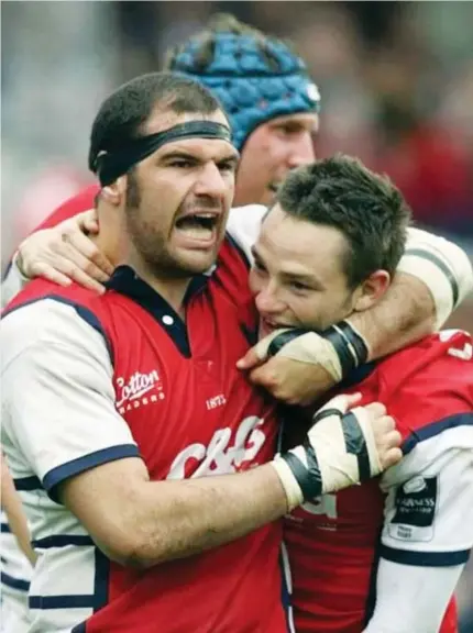  ?? PICTURE: Getty Images ?? Headlock: Patrice Collazo, left, and Ryan Lamb celebrate a win for Gloucester